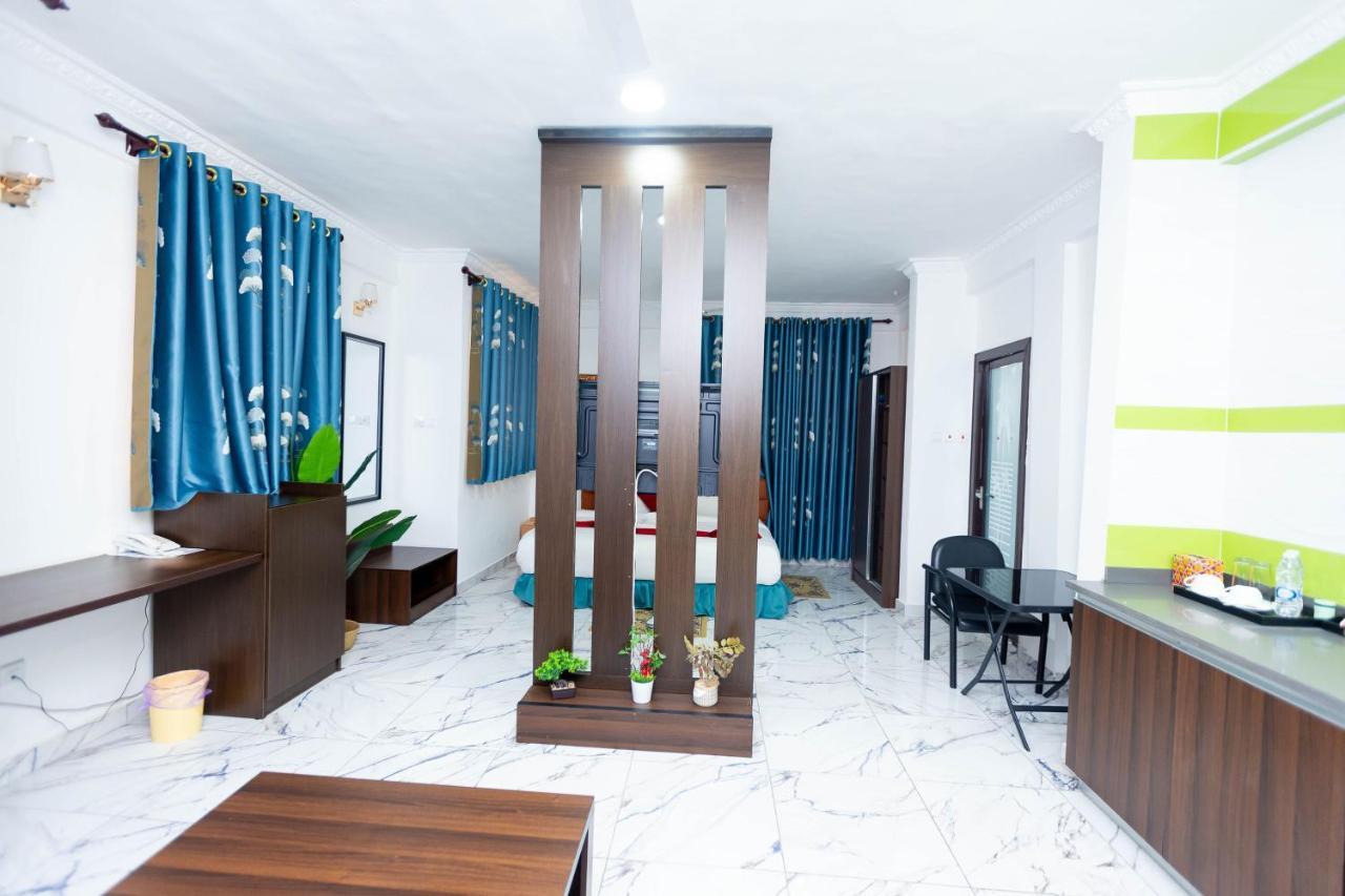 Sky Plus Hotel & Resort Ho ภายนอก รูปภาพ