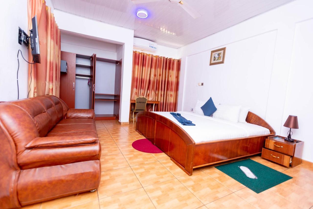 Sky Plus Hotel & Resort Ho ภายนอก รูปภาพ